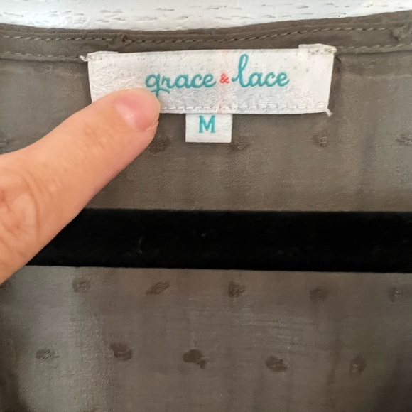 Grace and Lace vintage tops - Picture 7 of 7